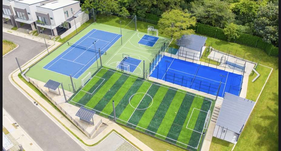 Alquiler de casa para estrenar en Lindora en condominio premium 