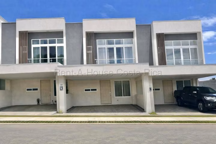 Alquiler de Casa en La Ribera de Belén, Heredia RZ