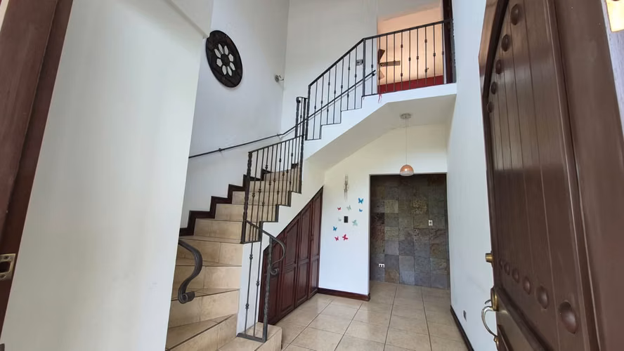 Casa en venta en condominio, La Guácima | 5 hab. + suite independiente RZ - Imagen 2