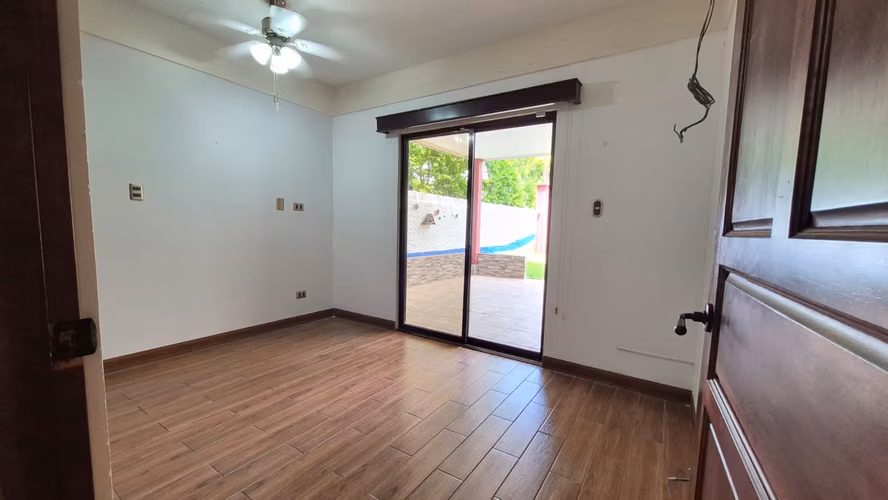 Casa en venta en condominio, La Guácima | 5 hab. + suite independiente RZ - Imagen 10