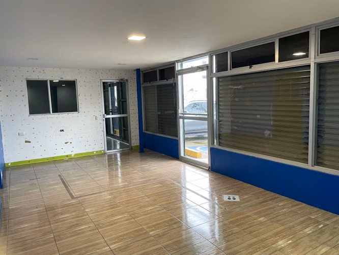 OFIBODEGA EN ALQUILER, EN GUADALUPE. 24-29