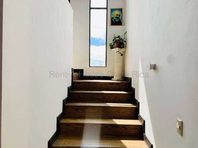 Venta de Casa en Alvarado-Pacayas de Cartago. 27-216 PRECIO REBAJADO