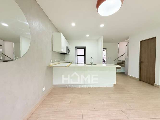 Alquiler de Casa Familiar con Jardin en Guachipelin de Escazu  - Imagen 5