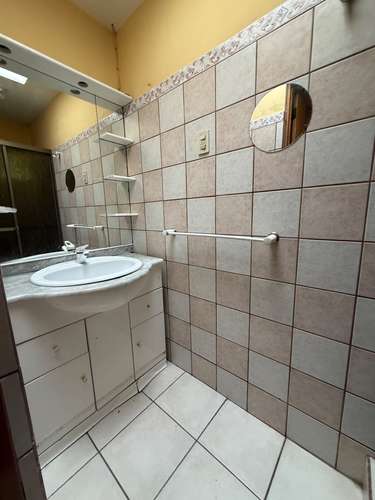 Se alquila casa con uso de uso mixto en Curridabat - Imagen 8