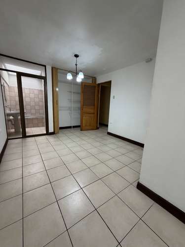 Se alquila casa con uso de uso mixto en Curridabat - Imagen 7