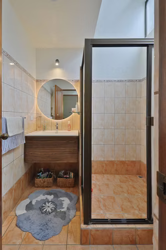 Apartamento de 2 niveles en San Pedro, excelente ubicación cerca de la UCR | Cocina recién remodelada - Imagen 16