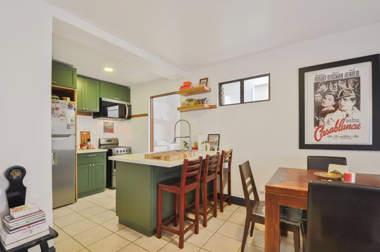 Apartamento de 2 niveles en San Pedro, excelente ubicación cerca de la UCR | Cocina recién remodelada - Imagen 4