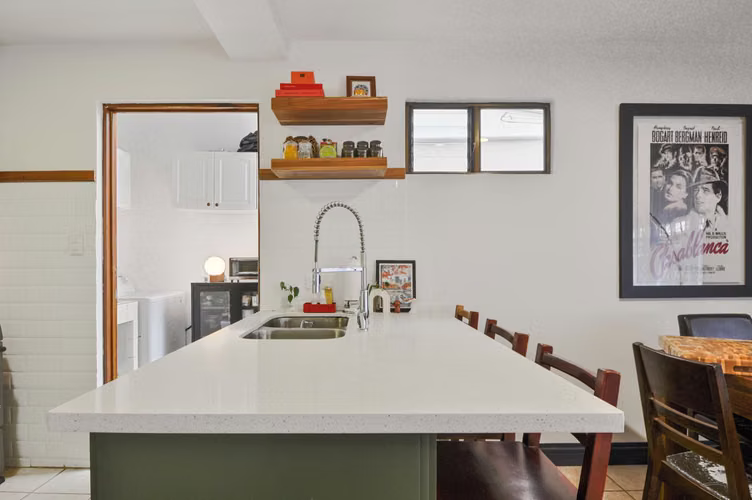 Apartamento de 2 niveles en San Pedro, excelente ubicación cerca de la UCR | Cocina recién remodelada - Imagen 6