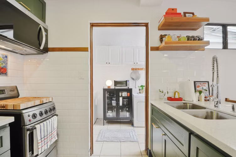 Apartamento de 2 niveles en San Pedro, excelente ubicación cerca de la UCR | Cocina recién remodelada - Imagen 8