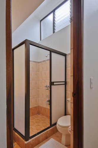 Apartamento de 2 niveles en San Pedro, excelente ubicación cerca de la UCR | Cocina recién remodelada - Imagen 17