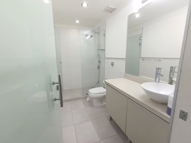  ESPECTACULAR PENTHOUSE EN ALQUILER CON JACUZZI PRIVADO Y TERRAZA - Imagen 6