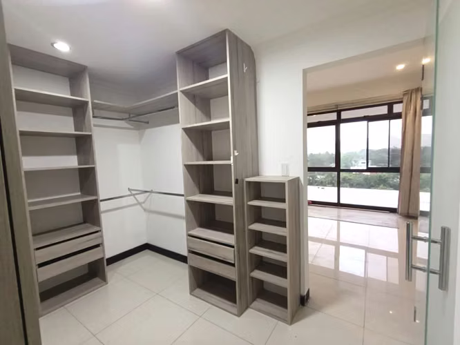  ESPECTACULAR PENTHOUSE EN ALQUILER CON JACUZZI PRIVADO Y TERRAZA - Imagen 3