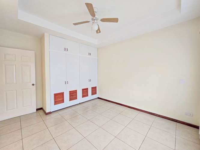 VALLE DEL SOL LINDORA SANTA ANA! CASA DE UN NIVEL CON 700 M2 DE LOTE - Imagen 11