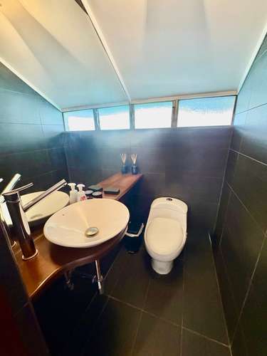 ESCAZU! CASA TIPO TOWNHOUSE 2 NIVELES + MEZZANINE / LINEA BLANCA - Imagen 8