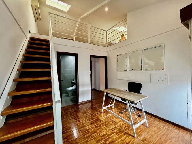 ESCAZU! CASA TIPO TOWNHOUSE 2 NIVELES + MEZZANINE / LINEA BLANCA - Imagen 11