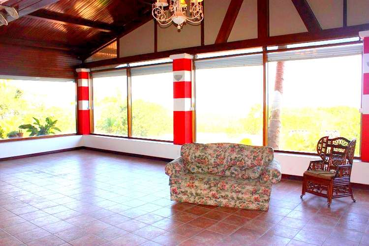 CASA DE 800 M2 DE UN NIVEL Y 11.029 M2 LOTE Y PISCINA EN SANTA ANA - Imagen 11