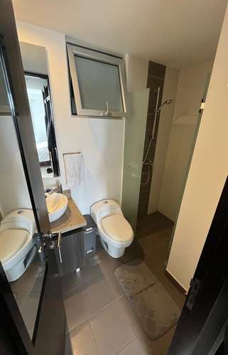 Vendo en Vistas de Nunciatura, hermoso-lujoso-amplio 71m2, amueblado, 1 hab, A/C, 1.5 baños, vista parque.   - Imagen 12