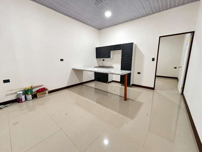 Alquiler en Bello Horizonte, Escazú | 1 hab + servicios incluidos