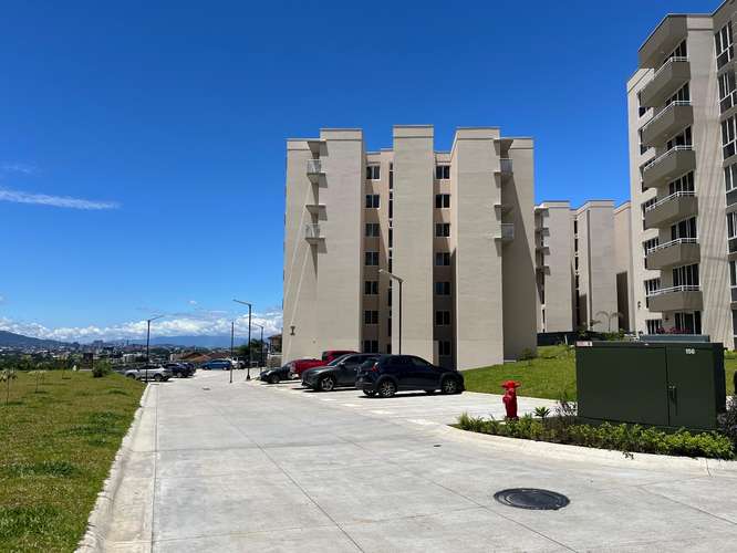 Lindo apartamento en piso 5 con amenidades en Monte Alto