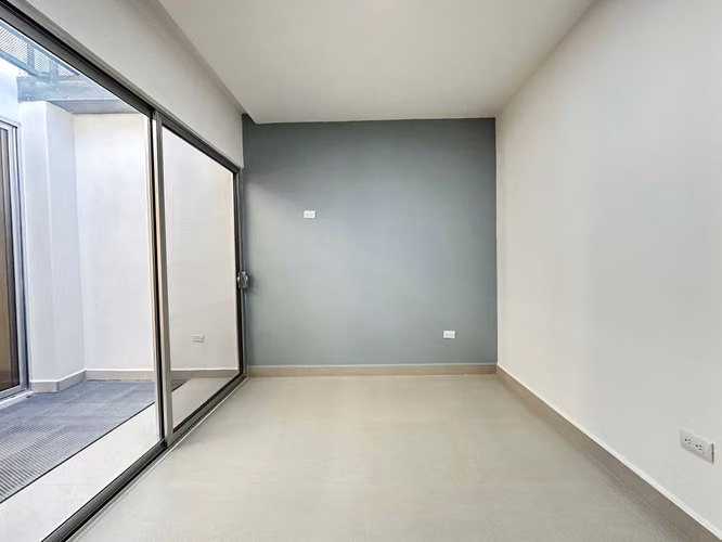  ¡Se Alquila Amplio Apartamento de 2 Habitaciones en Rohrmoser!  PROPIEDAD #  - Imagen 18
