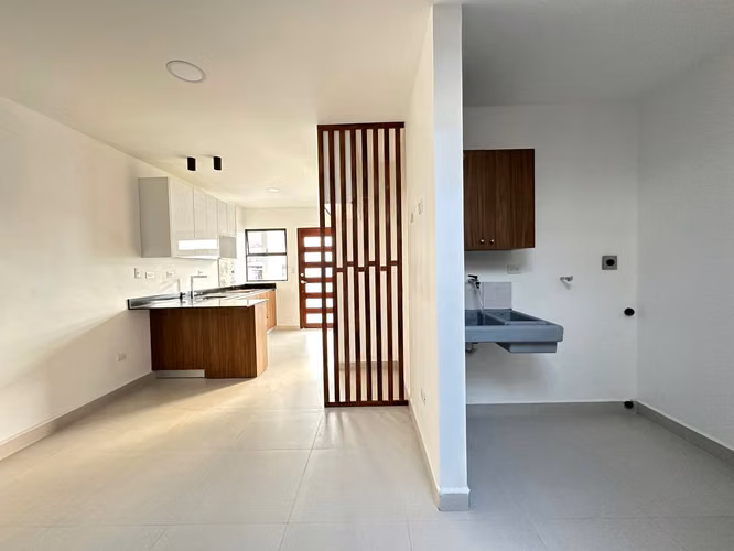  ¡Se Alquila Amplio Apartamento de 2 Habitaciones en Rohrmoser!  PROPIEDAD #  - Imagen 13