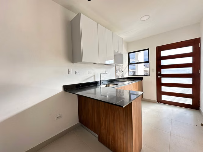  ¡Se Alquila Amplio Apartamento de 2 Habitaciones en Rohrmoser!  PROPIEDAD #  - Imagen 7