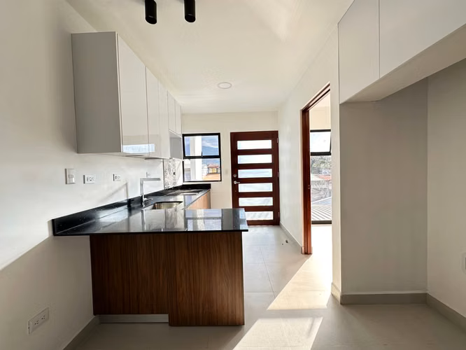  ¡Se Alquila Amplio Apartamento de 2 Habitaciones en Rohrmoser!  PROPIEDAD #  - Imagen 5