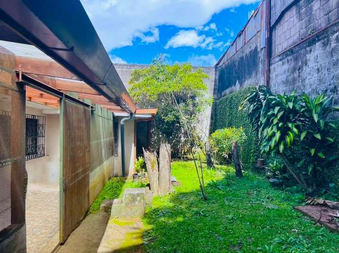 CASA EN VENTA EN HEREDIA CENTRO CON APARTAMENTO INDEPENDIENTE Y USO DE SUELO MIXTO CERCA DEL NUEVO ESTADIO ROSABAL CO - Imagen 20