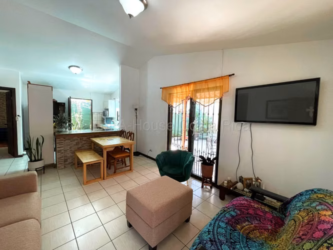 VENTA DE CASA EN RESIDENCIAL PRIVADO EN ASERRÍ, SAN JOSÉ | SEGURIDAD, JARDÍN Y EXCELENTE UBICACIÓN | 3 HAB. - Imagen 4
