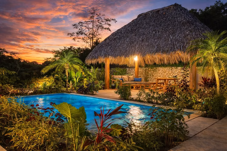 Lujosa Villa Moderna con Piscina Privada en Santa Teresa, a 5 minutos de la Playa - Imagen 7