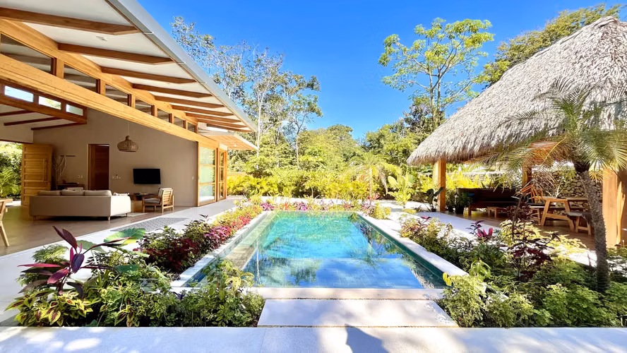 Lujosa Villa Moderna con Piscina Privada en Santa Teresa, a 5 minutos de la Playa - Imagen 19