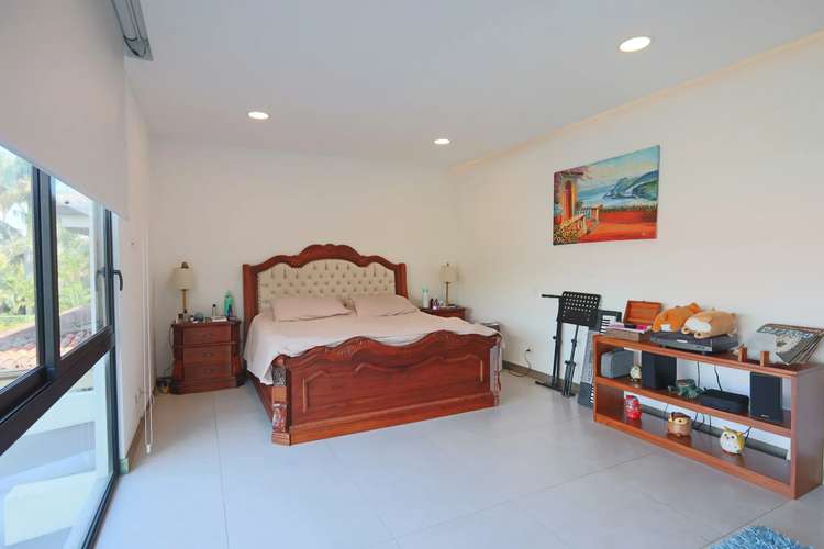 Lujosa Residencia Moderna con 4 Habitaciones en Condominio Exclusivo en Santa Ana - Imagen 20