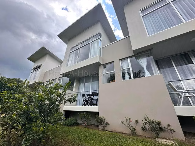 Alquiler de LOFT AMUEBLADO en Mora-Colón. CON MENAJE - Imagen 2