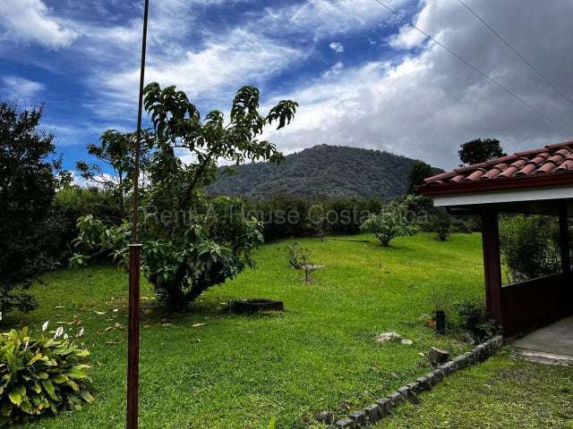 Venta de Casa en Valverde-Rodríguez, Alajuela. 27-374