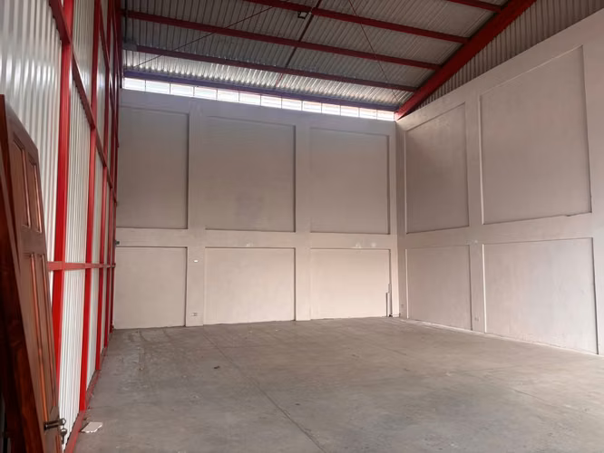 BODEGA EN ALAJUELA, SAN RAFAEL 104mts2 - Imagen 9