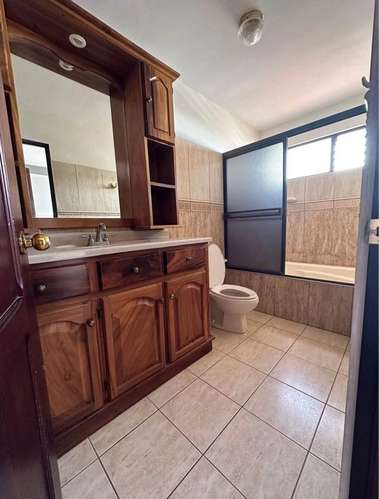 SE ALQUILA / SE VENDE CASA EN RESIDENCIAL UBICADO EN SAN FRANCISCO DE HEREDIA - Imagen 9
