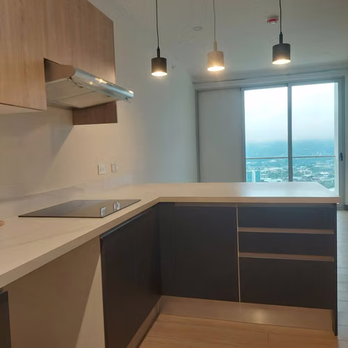 Apartamento de Lujo para estrenar, en zona altamente conveniente, segura y rodeada de naturaleza.  - Imagen 3