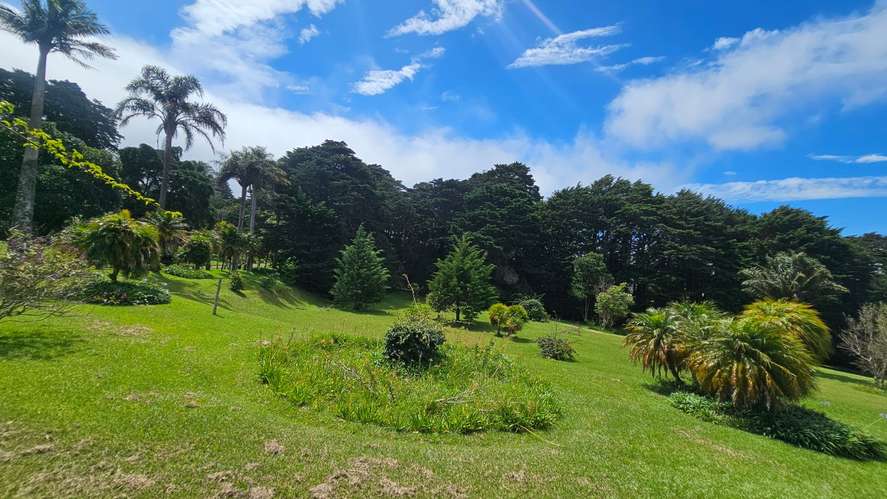Amplia Propiedad en Monte de La Cruz, San Rafael de Heredia a Precio de Oportunidad-2 - Imagen 3
