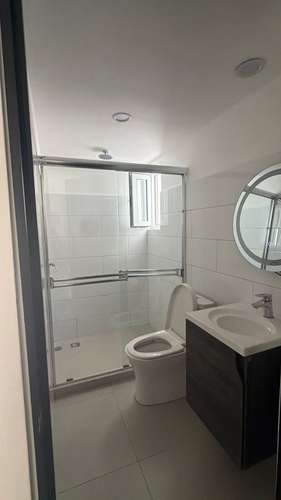 ALQUILER EN KHAYA | $1,400 | SEMIAMUEBLADO | 2 PARQUEOS + CARGADOR ELÉCTRICO | EXCELENTE UBICACIÓN