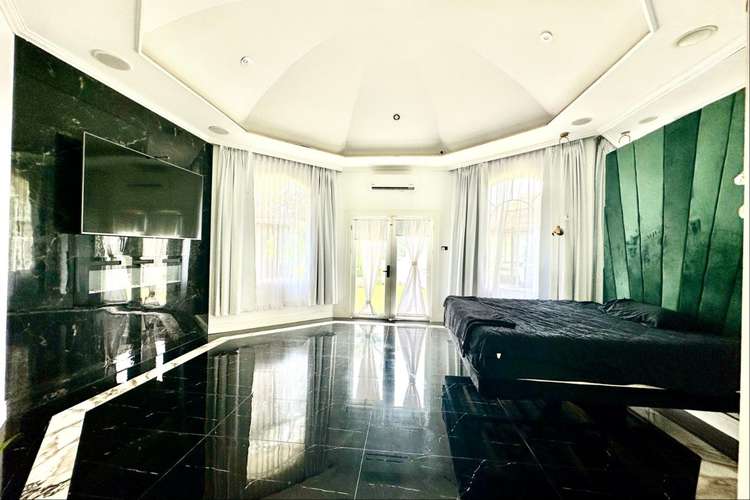 Se vende casa de lujo con piscina y cine en Rio Oro, Santa Ana (FAU) - Imagen 7