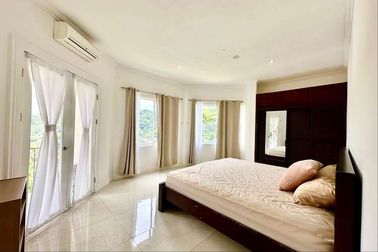 Se vende casa de lujo con piscina y cine en Rio Oro, Santa Ana (FAU) - Imagen 11