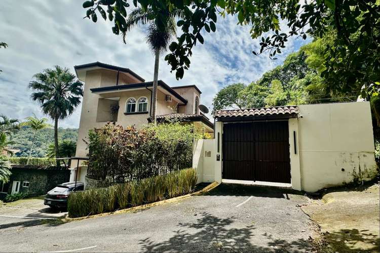 Se vende casa de lujo con piscina y cine en Rio Oro, Santa Ana (FAU) - Imagen 2