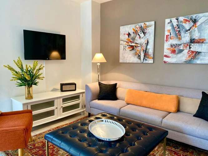 270 / Alquiler / San Rafael de Escazú / Estilo colonial / Piscina / Pet friendly