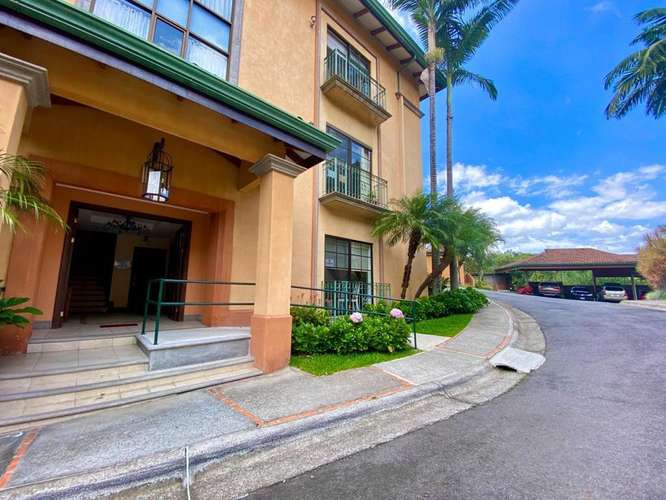 270 / Alquiler / San Rafael de Escazú / Estilo colonial / Piscina / Pet friendly