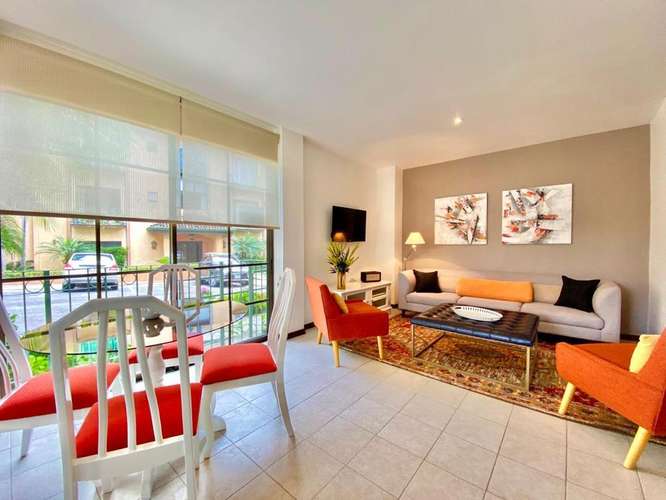 270 / Alquiler / San Rafael de Escazú / Estilo colonial / Piscina / Pet friendly