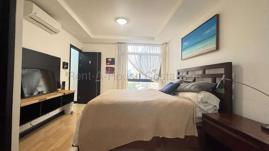 Apartamento amueblado de 2 habitaciones en Santa Ana IP