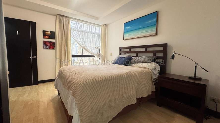 Apartamento amueblado de 2 habitaciones en Santa Ana IP
