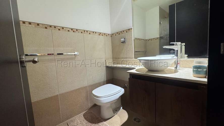 Apartamento amueblado de 2 habitaciones en Santa Ana IP