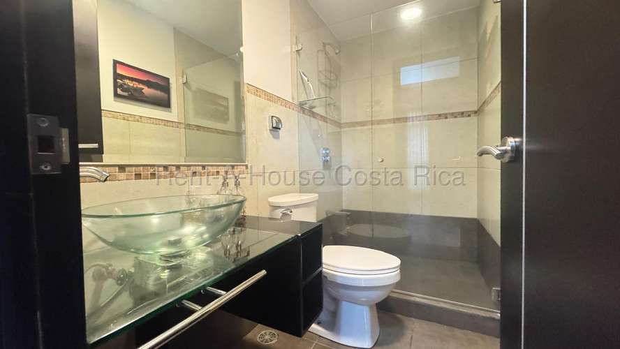Apartamento amueblado de 2 habitaciones en Santa Ana IP