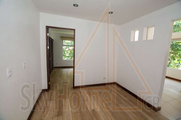 2010 / Alquiler o venta / Pinares / Balcón al bosque /Amplio / 140mts